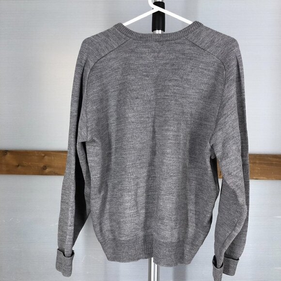 TUNDRA CANADA Vintage Wool Blend Grey V-Neck Knit Sweater- Unisex Sz M - Picture 2 of 7